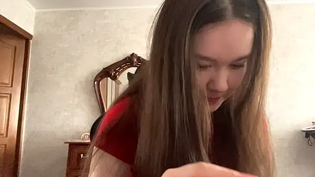 Pikmigirl18 online show from October 6, 2025, 9:21 am