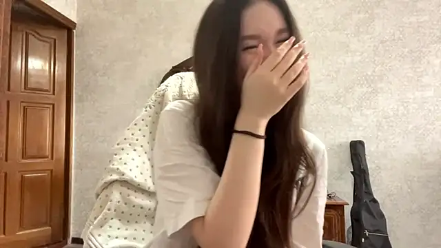 Pikmigirl18 online show from October 7, 2025, 9:21 am