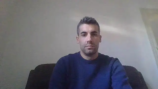 JulioIsHere4you online show from October 18, 2025, 10:28 am