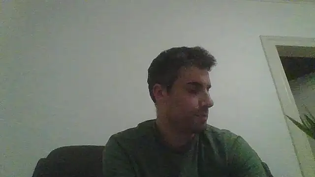 JulioIsHere4you online show from November 30, 2025, 11:27 pm