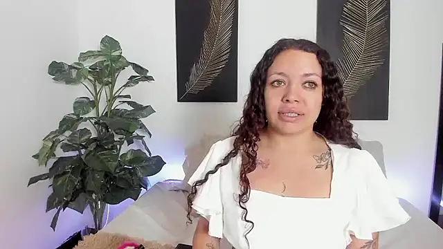 Snapshot of RubyStrong chatting on October 3, 2025, 12:17 pm RubyStrong online show from October 3, 2025, 12:17 pm