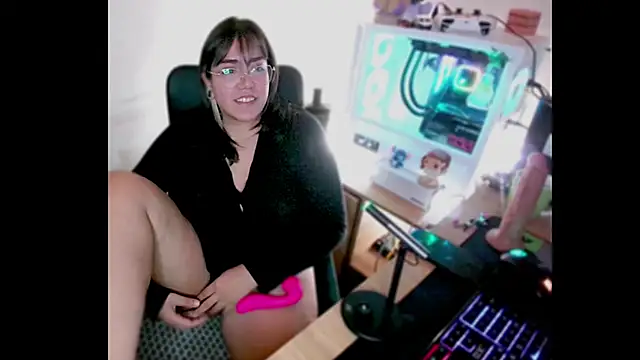 PinkDenial online show from September 30, 2025, 1:55 am