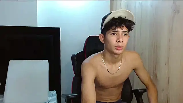 Snapshot of Noah-Garcia chatting on September 17, 2025, 6:21 pm Noah-Garcia online show from September 17, 2025, 6:21 pm