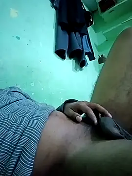 Snapshot of sexy_couple_38 chatting on November 30, 2025, 9:15 pm sexy couple 38 online show from November 30, 2025, 9:15 pm