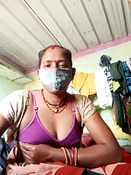 CUTE-004 online show from February 13, 2026, 10:26 am