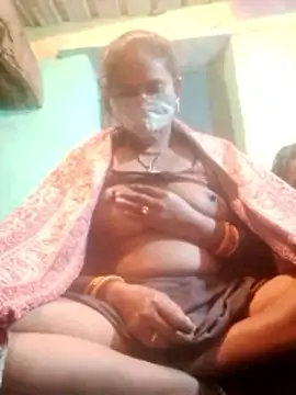 CUTE-004 online show from December 19, 2025, 3:47 pm