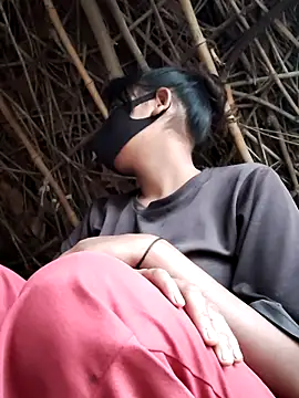 Janvi Jaitly online show from December 19, 2025, 1:53 am