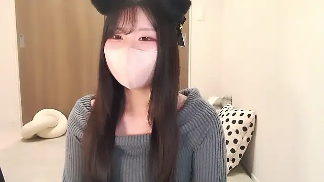 moka-neko online show from October 21, 2025, 1:10 pm