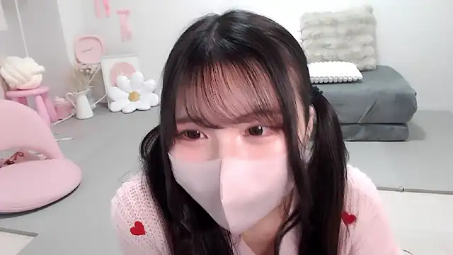 moka-neko online show from February 18, 2026, 1:29 pm