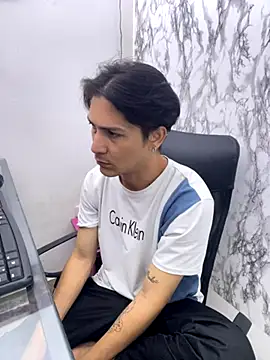 StevenHumps online show from October 20, 2025, 7:42 am