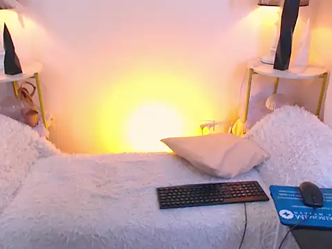 Snapshot of Alluring_Carmela chatting on February 2, 2026, 6:18 pm Alluring Carmela online show from February 2, 2026, 6:18 pm