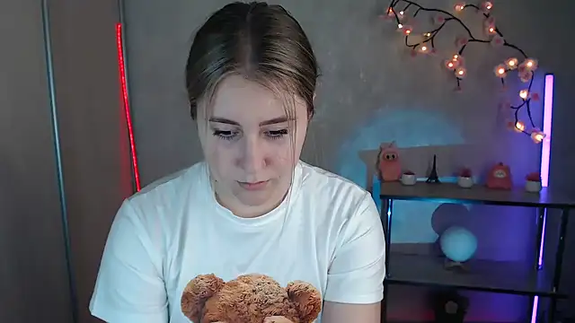 Snapshot of Milka_kamila chatting on June 11, 2026, 12:57 pm Milka kamila online show from June 11, 2026, 12:57 pm