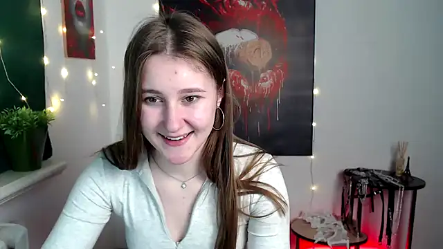 Snapshot of Milka_kamila chatting on February 2, 2026, 4:50 pm Milka kamila online show from February 2, 2026, 4:50 pm