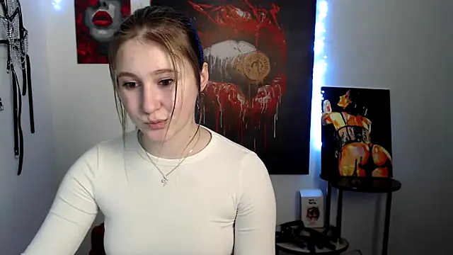 Snapshot of Milka_kamila chatting on February 25, 2026, 1:11 pm Milka kamila online show from February 25, 2026, 1:11 pm