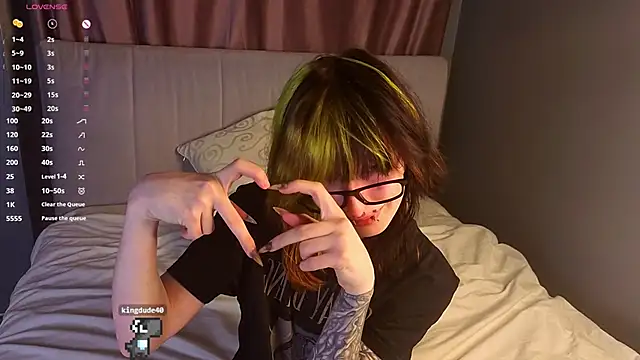 KandraCruser online show from November 19, 2025, 8:09 pm