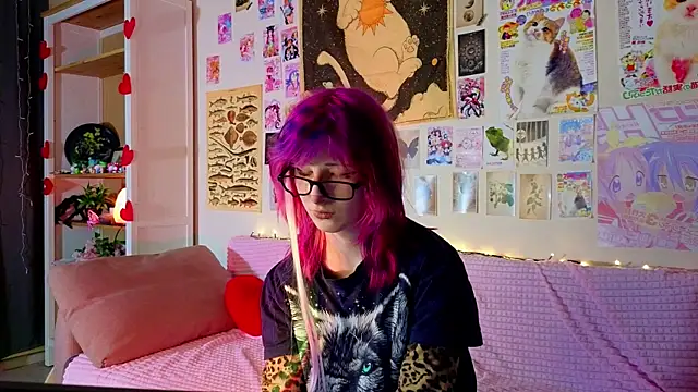 Snapshot of KandraCruser chatting on April 28, 2026, 8:35 pm KandraCruser online show from April 28, 2026, 8:35 pm