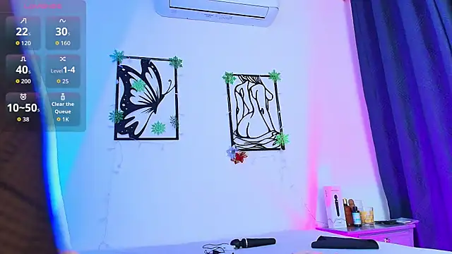 DARELYN REED  online show from December 17, 2025, 11:59 am