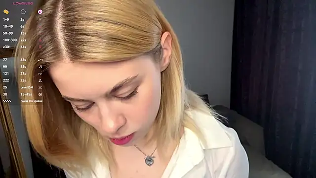 Snapshot of Lil_Elisa chatting on September 15, 2025, 11:21 am Lil Elisa online show from September 15, 2025, 11:21 am