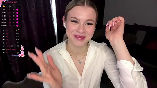 Snapshot of Lil_Elisa chatting on September 30, 2025, 11:27 am Lil Elisa online show from September 30, 2025, 11:27 am