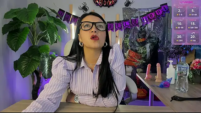 Viioleetta  online show from October 8, 2025, 1:01 pm