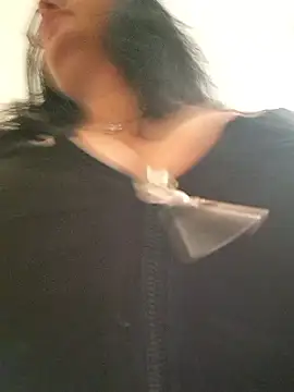 Monse--145 online show from January 9, 2026, 9:55 pm