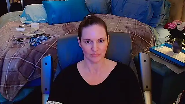 ninajaymes online show from February 1, 2025, 11:58 pm