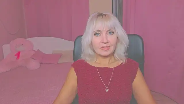 MissVall online show from October 10, 2025, 4:08 pm