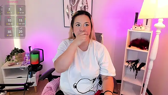 hollie joliie online show from March 31, 2026, 12:07 pm