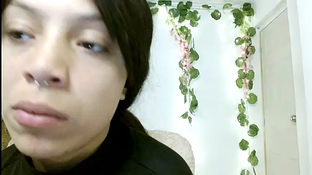 EIVIY1609 online show from October 11, 2025, 1:56 pm