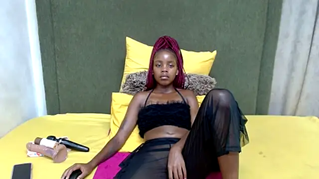 Littlebunny33 online show from January 15, 2026, 8:45 pm