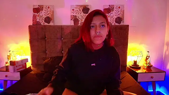 Dulce Bella  online show from September 18, 2025, 12:41 pm