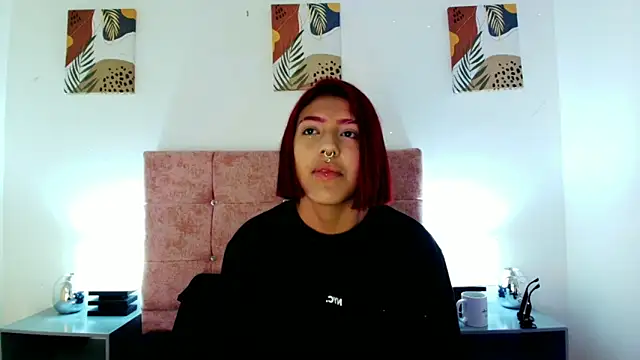 Dulce Bella  online show from September 23, 2025, 12:12 pm