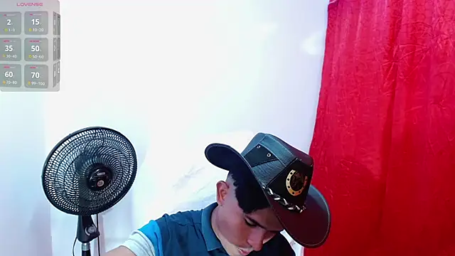 DayroDuran online show from October 11, 2025, 6:53 pm