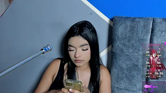 lau-hot online show from November 15, 2025, 9:19 pm