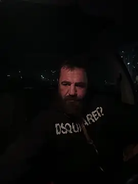 KstnSrg19 online show from December 2, 2025, 11:06 pm