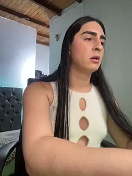 lola diez online show from April 6, 2026, 10:00 pm