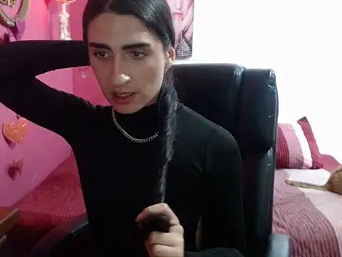 Snapshot of lola_diez chatting on September 21, 2025, 5:01 am lola diez online show from September 21, 2025, 5:01 am