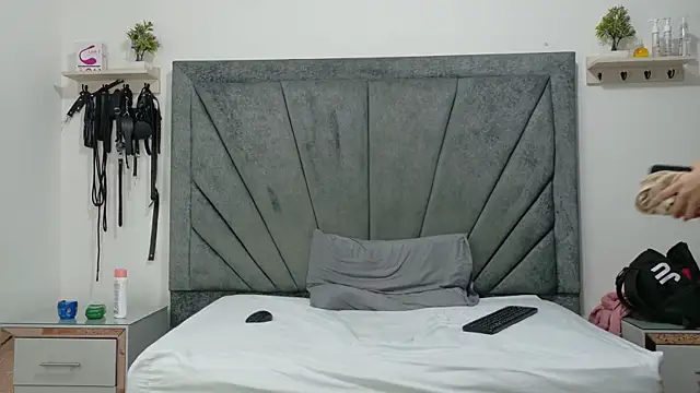 KamilaAndJavier online show from January 7, 2026, 2:16 am