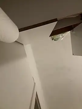 SophiiaStarr online show from October 17, 2025, 4:31 pm