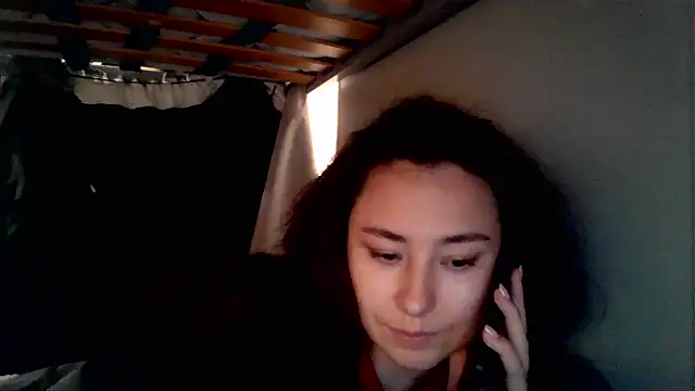 Snapshot of Emparia chatting on November 3, 2025, 6:33 pm Emparia online show from November 3, 2025, 6:33 pm