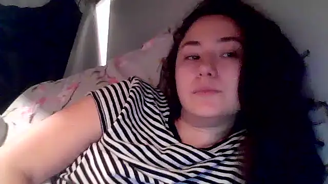 Snapshot of Emparia chatting on November 2, 2025, 5:07 pm Emparia online show from November 2, 2025, 5:07 pm