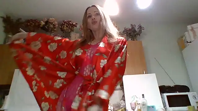 Tiluu1 online show from February 17, 2026, 8:50 pm