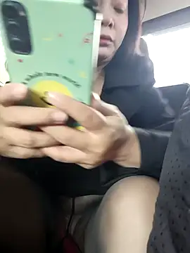 smgirls online show from October 23, 2025, 6:12 am