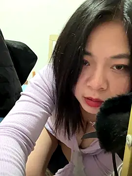 smgirls online show from November 25, 2025, 6:52 pm