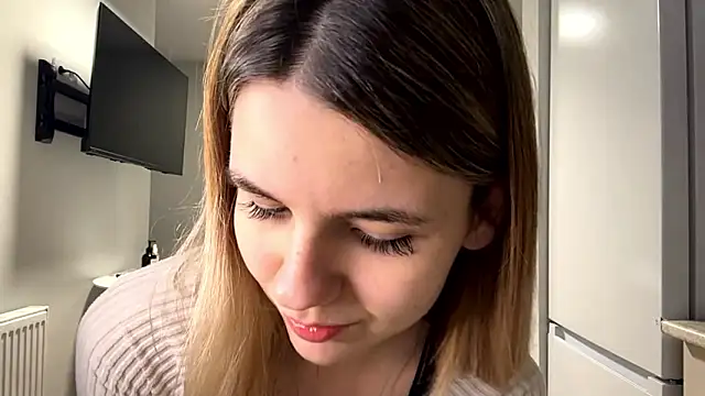 Snapshot of Denni_Spilber chatting on March 1, 2026, 5:02 pm Denni Spilber online show from March 1, 2026, 5:02 pm