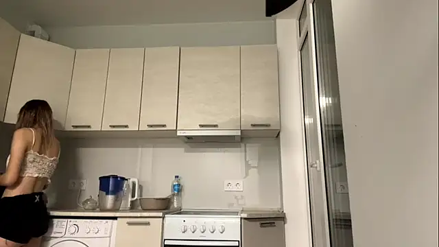 Denni Spilber online show from September 23, 2025, 4:47 pm