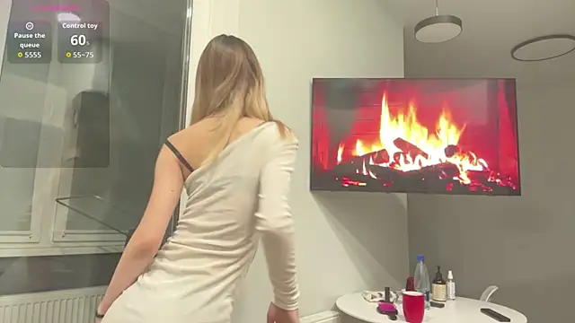 Snapshot of Denni_Spilber chatting on December 21, 2025, 5:36 pm Denni Spilber online show from December 21, 2025, 5:36 pm