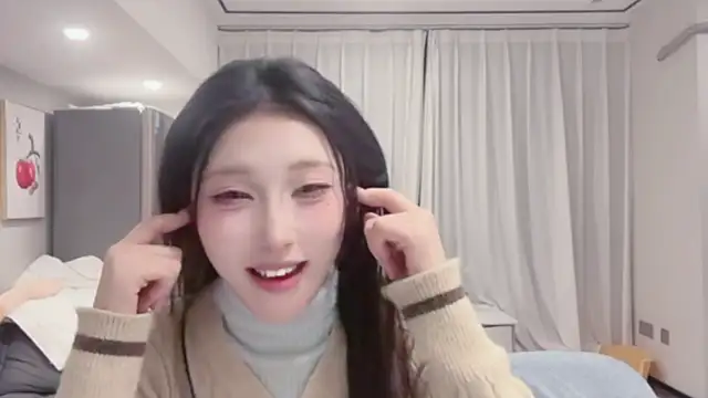 ZhaoZhao-ZM online show from October 25, 2025, 1:23 pm