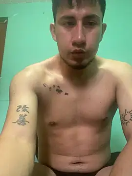 Snapshot of True_Di chatting on February 10, 2026, 7:35 pm True Di online show from February 10, 2026, 7:35 pm