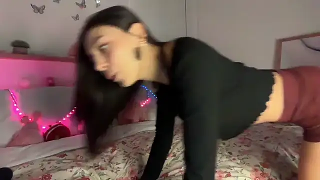 keirasworld online show from November 25, 2025, 12:11 am